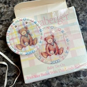 2000 Longaberger baby tie on